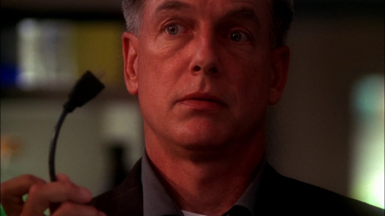 NCIS ridiculous hacking scene: one keyboard, two typists HD - YouTube